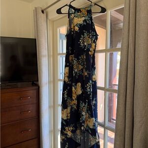 Floral Navy Blue Sleeveless Dress
Size small